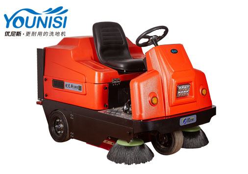 万彩网UNS1350驾驶式扫地车|物业保洁扫地机|电动清扫车